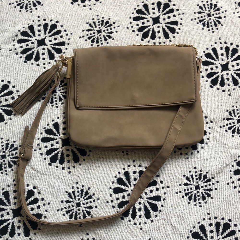Attention Tan Crossbody or Shoulder Bag with Chain